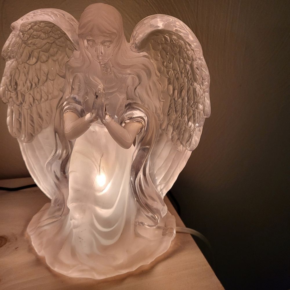 Light-Up Praying Angel  8 Inches